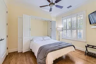 2390 W 8th St, Austin, TX 78703 - Photo 17