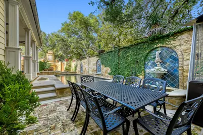 2390 W 8th Street, Austin, TX 78703 - Photo 25