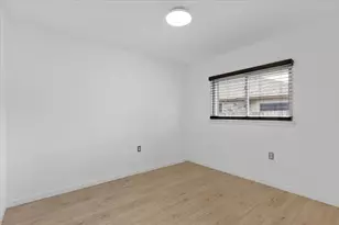 7613 Marble Ridge Dr, Austin, TX 78747 - Photo 19