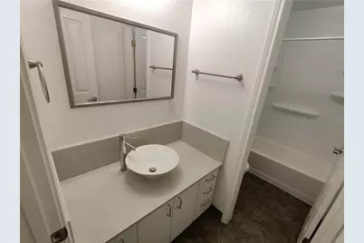 702 W 6th Street #B, Taylor, TX 76574 - Photo 9