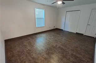 702 W 6th St, Taylor, TX 76574 - Photo 11