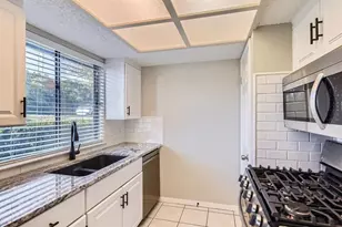 3214 Tamarron Blvd, Austin, TX 78746 - Photo 5