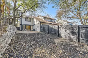 3214 Tamarron Blvd, Austin, TX 78746 - Photo 11