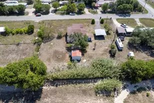 110 Belinda Ln, Kyle, TX 78640 - Photo 27