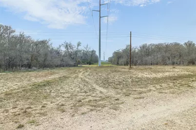 1144 Treetop Lane, Luling, TX 78648 - Photo 11