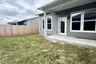 105 Zayd Ct, Jarrell, TX 76537 - Photo 37