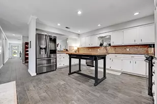 11133 Pinehurst Dr, Austin, TX 78747 - Photo 13