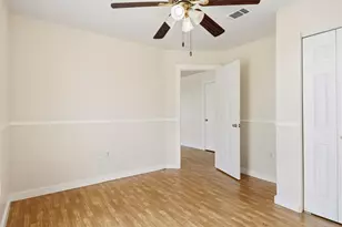 240 Park Meadow Dr, Jarrell, TX 76537 - Photo 5