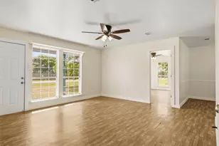 240 Park Meadow Dr, Jarrell, TX 76537 - Photo 9