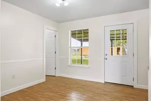 240 Park Meadow Dr, Jarrell, TX 76537 - Photo 21