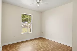 240 Park Meadow Dr, Jarrell, TX 76537 - Photo 11