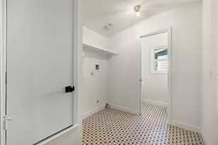 8102 Burrell Dr, Austin, TX 78757 - Photo 23