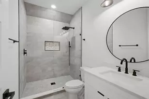 208 Ulupau Cir, Bastrop, TX 78602 - Photo 23