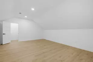 208 Ulupau Cir, Bastrop, TX 78602 - Photo 27