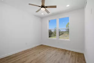 208 Ulupau Cir, Bastrop, TX 78602 - Photo 19