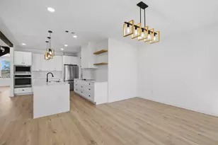 208 Ulupau Cir, Bastrop, TX 78602 - Photo 11