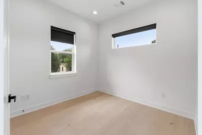 3304 E 17th Street #B, Austin, TX 78721 - Photo 27