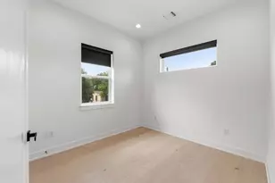 3304 E 17th St, Austin, TX 78721 - Photo 27