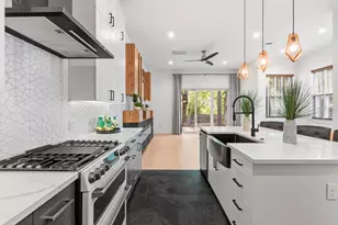 3304 E 17th St, Austin, TX 78721 - Photo 15