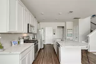 7502 Chesapeake Rail Ln, Austin, TX 78744 - Photo 7