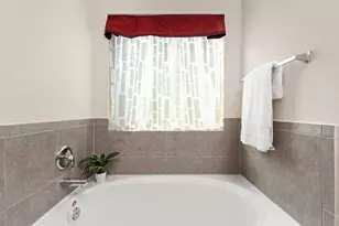 3816 Breckenridge Dr, Austin, TX 78744 - Photo 11