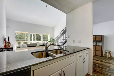 1818 S Lakeshore Boulevard #30, Austin, TX 78741 - Photo 5