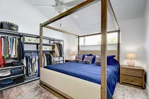 1818 S Lakeshore Blvd, Austin, TX 78741 - Photo 11