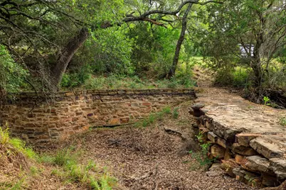 3724 Ranch Road 3347, Round Mountain, TX 78663 - Photo 3