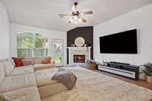 401 Wiltshire Dr, Hutto, TX 78634 - Photo 11