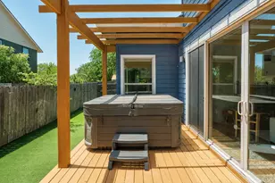913 Stobaugh St, Austin, TX 78757 - Photo 23