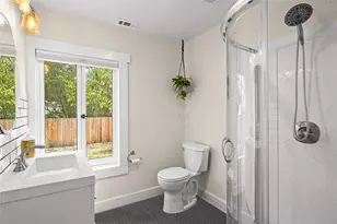 708 Sparks Ave, Austin, TX 78705 - Photo 35