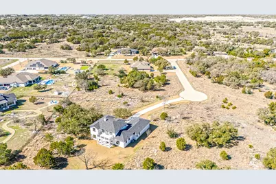 105 Rocky Summit Court, Spicewood, TX 78669 - Photo 5