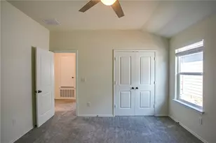 545 Ayinger Ln, Austin, TX 78728 - Photo 25