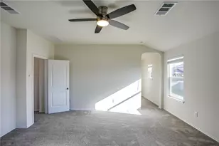 545 Ayinger Ln, Austin, TX 78728 - Photo 19
