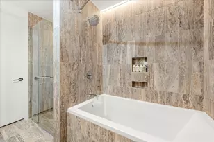 313 W 17th St, Austin, TX 78701 - Photo 17