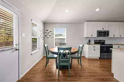 21204 Santa Rosa Avenue, Lago Vista, TX 78645 - Photo 19