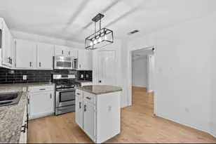 2101 Boxwood Path, Round Rock, TX 78664 - Photo 5