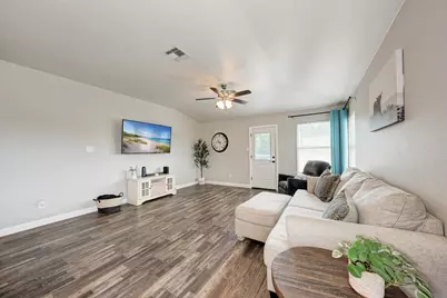 311 Creek Ledge Drive, Hutto, TX 78634 - Photo 17