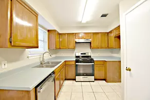 12801 Margit Dr, Austin, TX 78729 - Photo 7