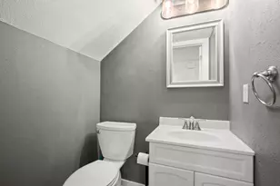 2009 Browning Dr, Austin, TX 78752 - Photo 11