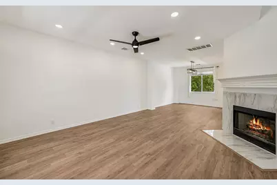 537 Roseberry Street, Buda, TX 78610 - Photo 3