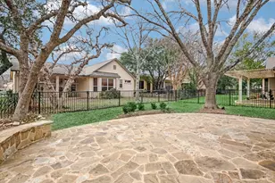 129 Enchanted Dr, Georgetown, TX 78633 - Photo 13