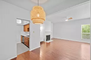 1509 W 39 1/2 St, Austin, TX 78756 - Photo 5