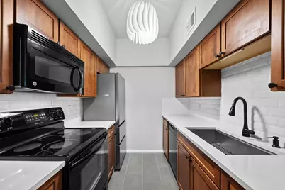 1509 W 39 1/2 Street #108, Austin, TX 78756 - Photo 7