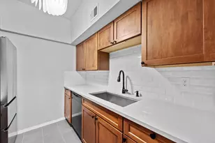 1509 W 39 1/2 St, Austin, TX 78756 - Photo 9