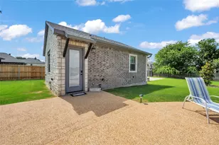 8219 Collins Creek Dr, Salado, TX 76571 - Photo 11