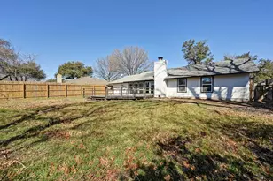 1017 Cripple Creek Dr, Austin, TX 78758 - Photo 27