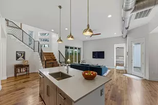 1405 Camelot Cir, Austin, TX 78745 - Photo 17