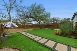 1405 Camelot Cir, Austin, TX 78745 - Photo 37