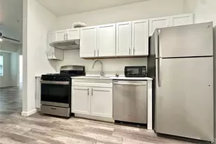 911 W 22nd St, Austin, TX 78705 - Photo 3